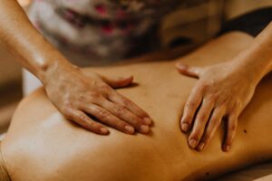 <strong>6 Real Benefits of Massage Therapy You’ll Actually Feel</strong>